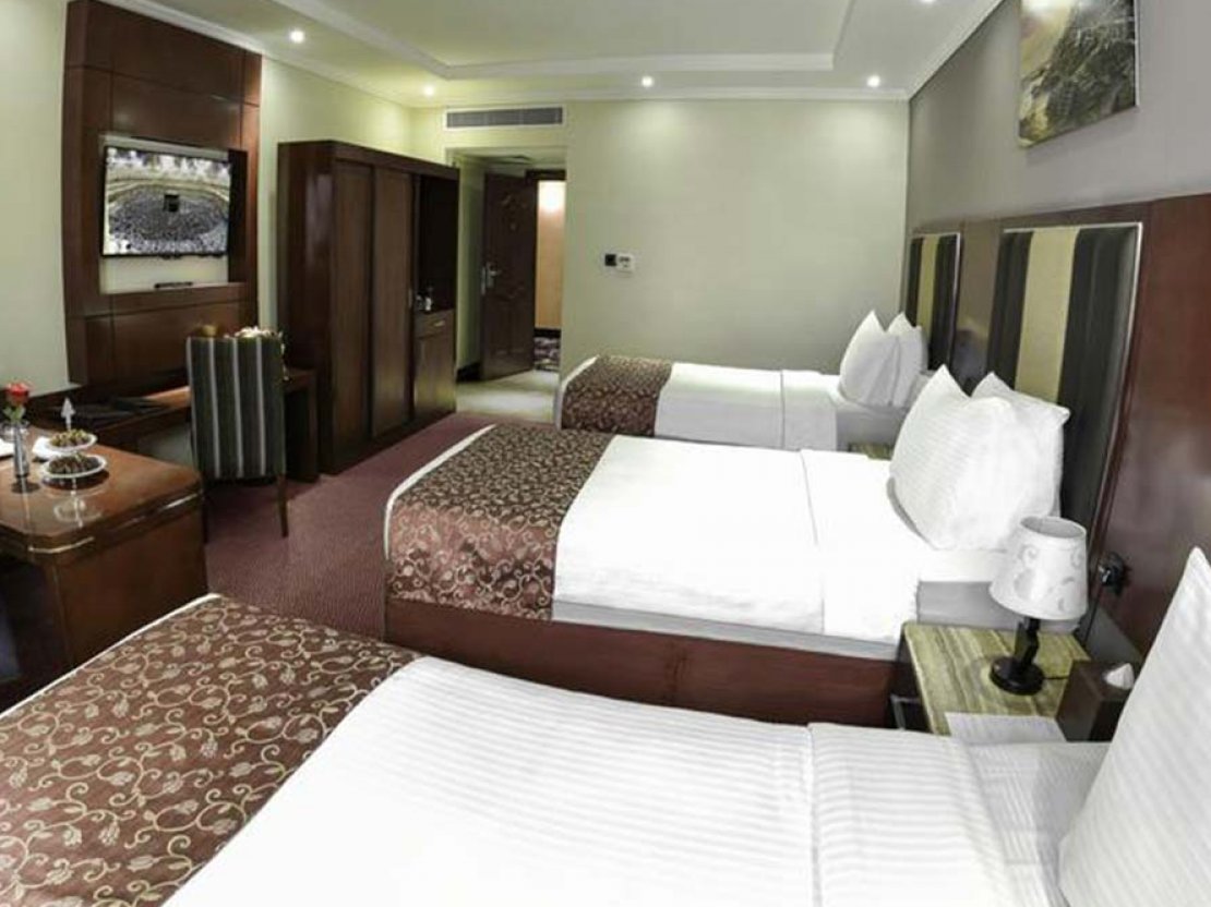 3 Star 7 Nights December Holidays Umrah Package 2024